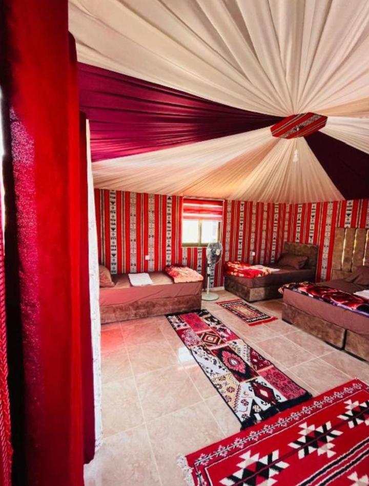 Wadi Rum Camp Stars & Jeep Tour Экстерьер фото