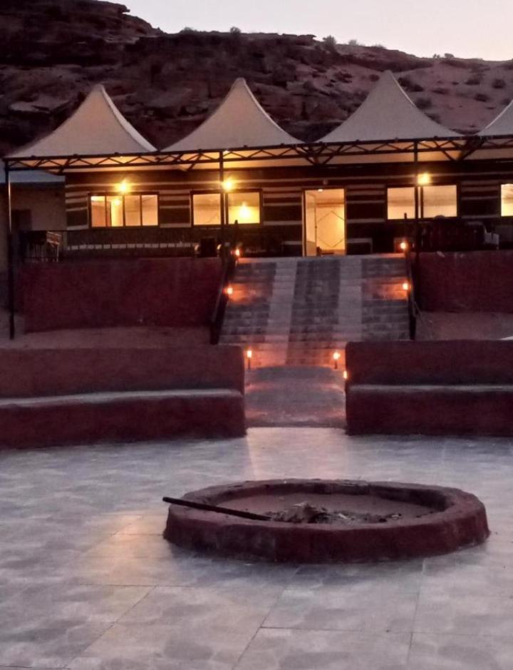 Wadi Rum Camp Stars & Jeep Tour Экстерьер фото