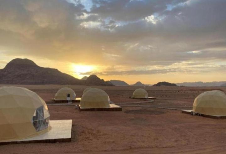 Wadi Rum Camp Stars & Jeep Tour Экстерьер фото