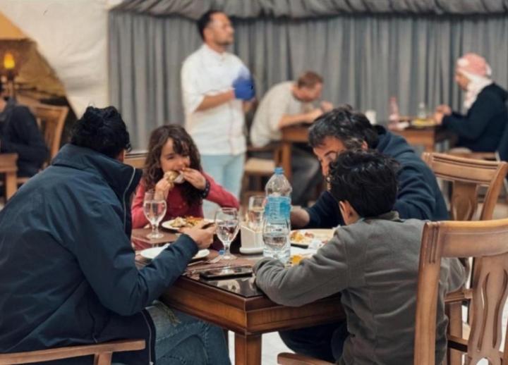 Wadi Rum Camp Stars & Jeep Tour Экстерьер фото
